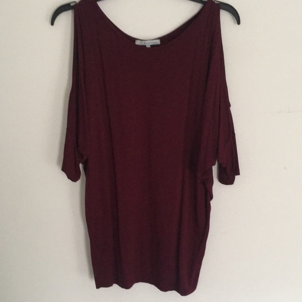 Maroon open shoulder shirt